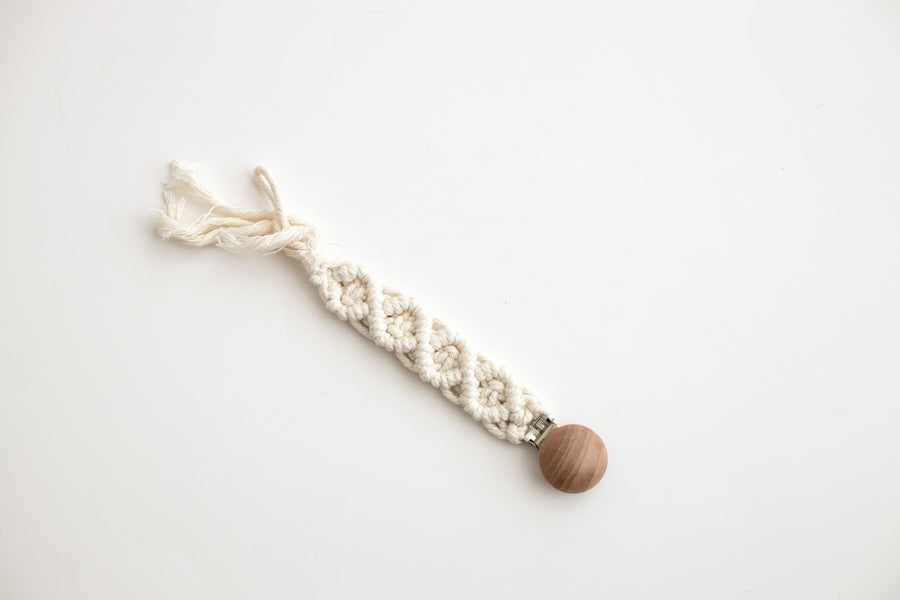 Macrame Pacifier Holder | Twisted Natural