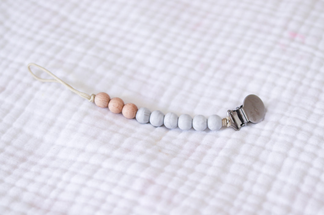 The Luxie Pacifier Clip | Marble Look - LUXE + RO