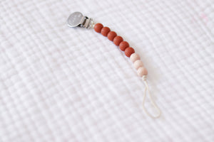 The Luxie Pacifier Clip | Caramel - LUXE + RO