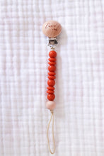 Wooden Pacifier Clip | Amber - LUXE + RO