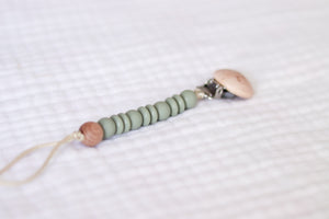 Wooden Pacifier Clip | Sage - LUXE + RO