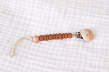 Wooden Pacifier Clip | Natural Brown - LUXE + RO