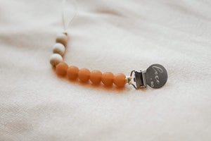 The Luxie Pacifier Clip | Natural Brown - LUXE + RO
