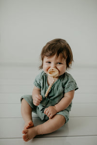 The Luxie Pacifier Clip | Soft Yellow - LUXE + RO