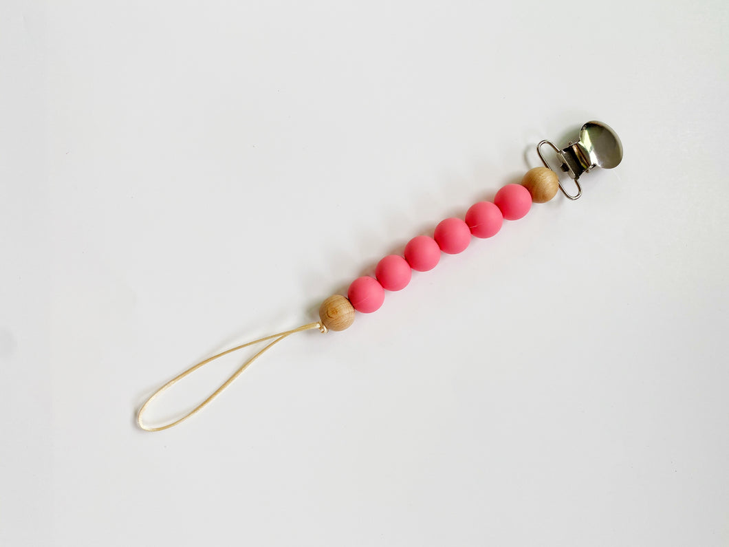 The Luxie Pacifier Clip | Magenta Pink Clip - LUXE + RO